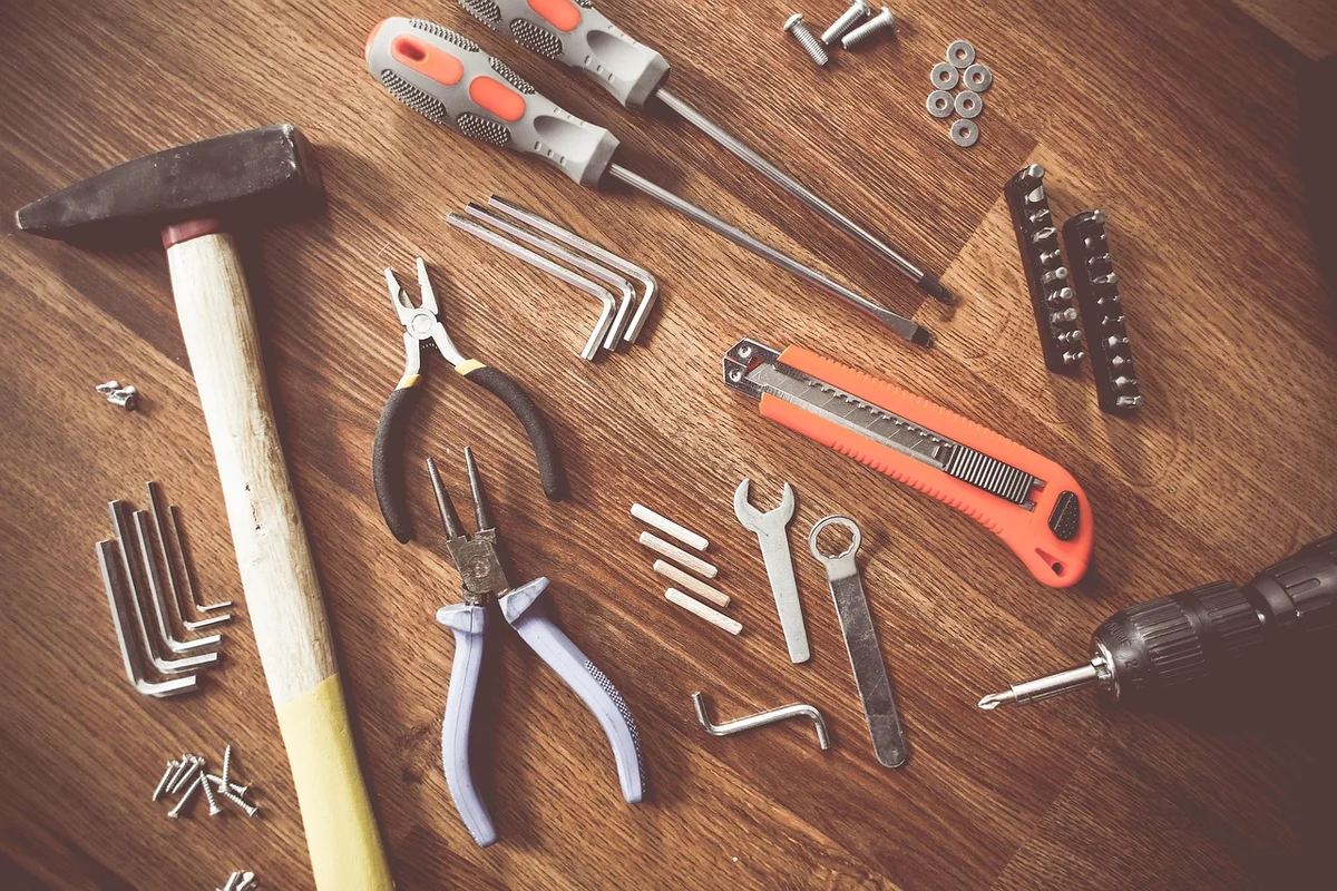 2. Les outils indispensables (et ceux qu'on oublie toujours)