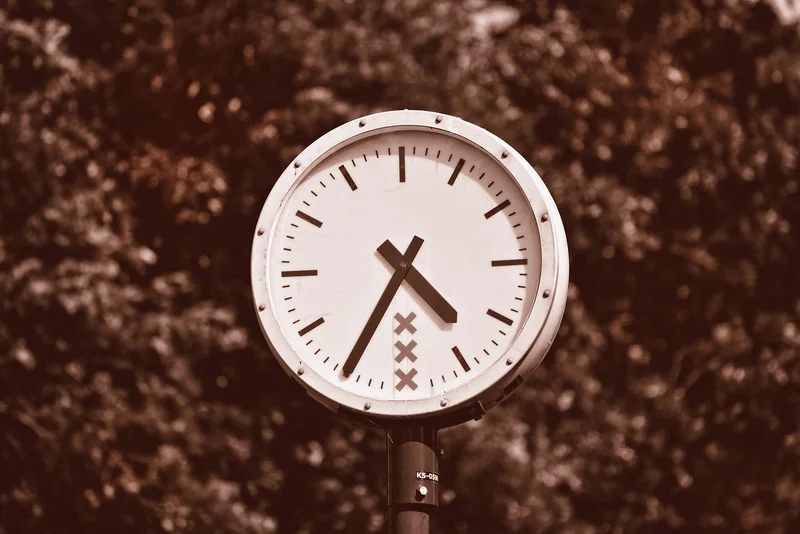 Les tendances 2026 pour les horloges murales